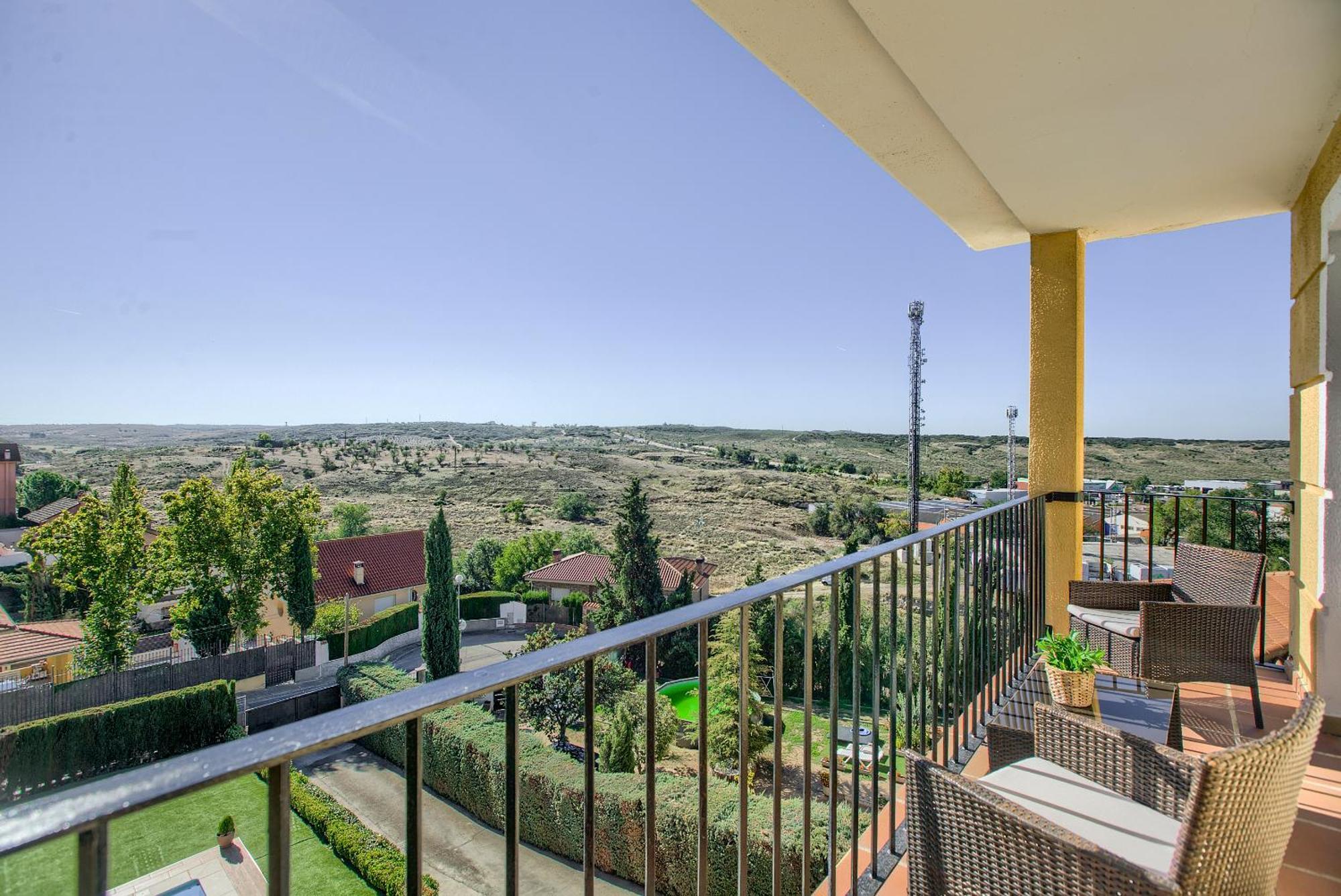 Chalet Con Piscina En Aranjuez Exterior photo